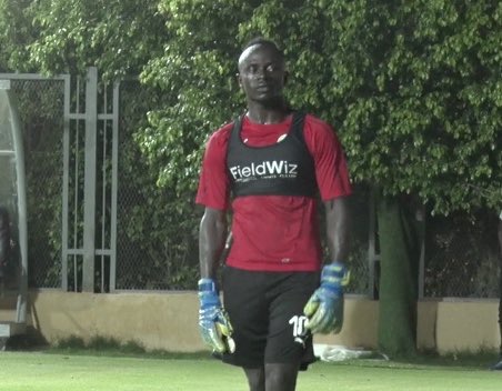 (Vidéo) Quand Sadio Mane s’essaie au poste de gardien de but