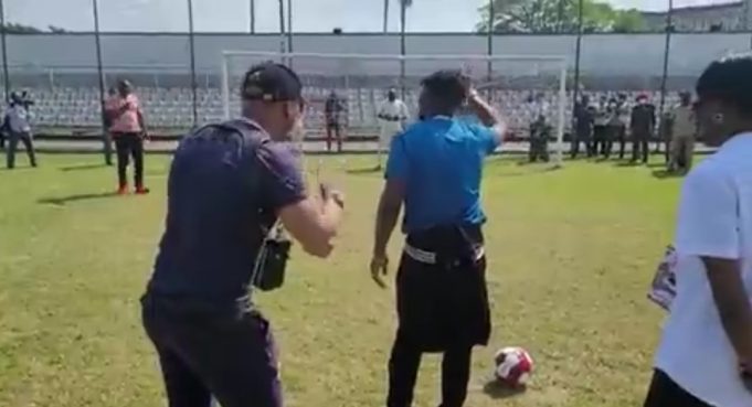 Comme en 2002, El Hadj Diouf manque son penalty face à Alioum Boukar (vidéo)