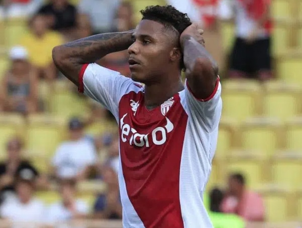 AS Monaco : Inquiétude pour Ismail Jakobs touché au genou droit thumbnail