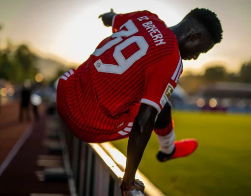 Bara Sapoko Ndiaye prêt à bousculer le milieu de terrain de Vincent Kompany