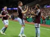 Aston Villa : trois passes décisives en trois titularisations, Ibrahim Mbaye prend ses marques