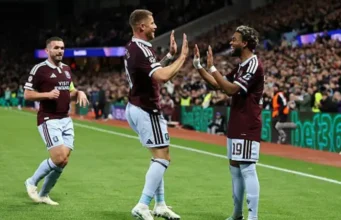 Aston Villa : trois passes décisives en trois titularisations, Ibrahim Mbaye prend ses marques